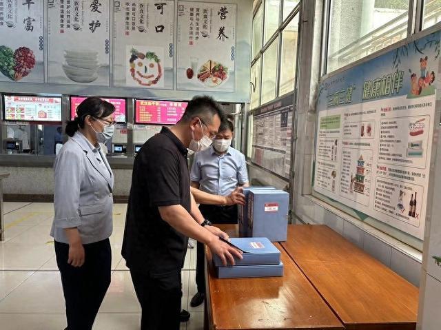 孫華同志深入一線開展督導(dǎo)檢查 筑牢食品安全防線 提升營(yíng)養(yǎng)健康服務(wù)