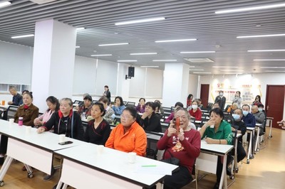 健康重陽(yáng)，科普先行——記武漢博士團(tuán)江岸區(qū)先鋒社區(qū)重陽(yáng)節(jié)食品科普與咨詢活動(dòng)